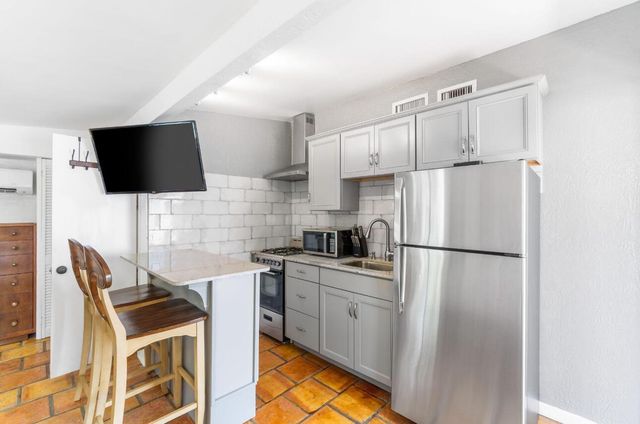 400 33rd Street, West Palm Beach, FL 33407