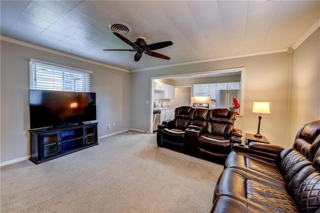 8725 Stearns Avenue, Overland Park, KS 66214