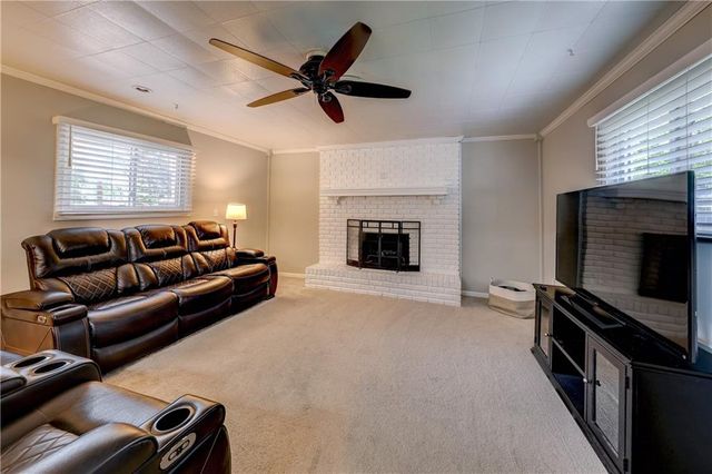 8725 Stearns Avenue, Overland Park, KS 66214