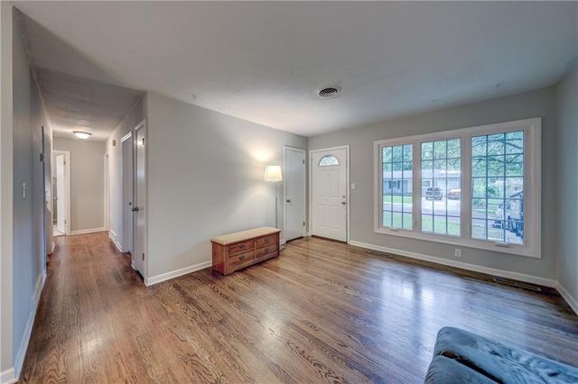 8725 Stearns Avenue, Overland Park, KS 66214