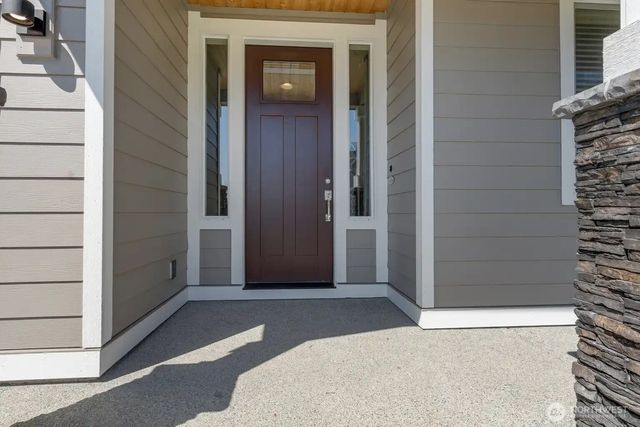 10901 71st Avenue E, Puyallup, WA 98373