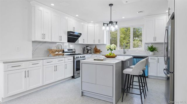 32-35 164th Street, Flushing, NY 11358