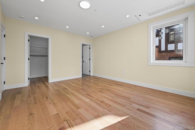 32-35 164th Street, Flushing, NY 11358