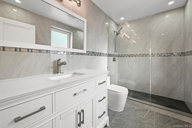 32-35 164th Street, Flushing, NY 11358