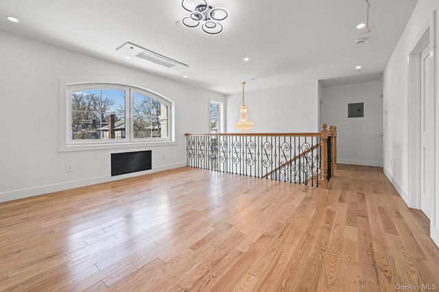 32-35 164th Street, Flushing, NY 11358