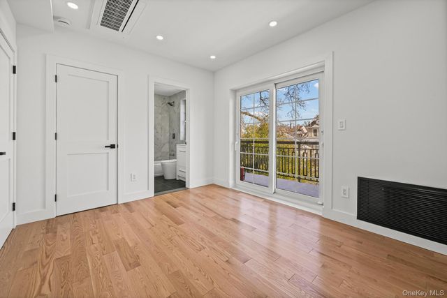 32-35 164th Street, Flushing, NY 11358