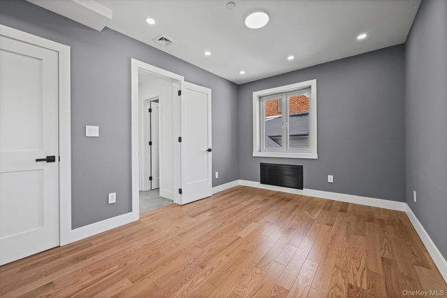 32-35 164th Street, Flushing, NY 11358