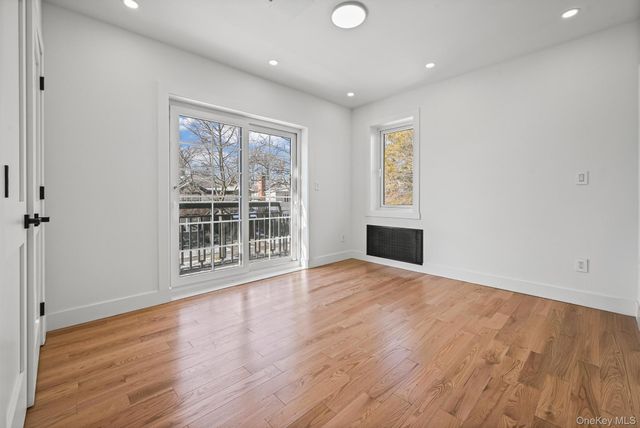 32-35 164th Street, Flushing, NY 11358