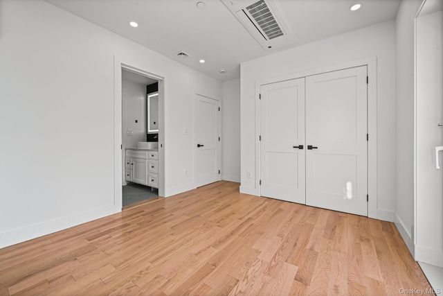 32-35 164th Street, Flushing, NY 11358