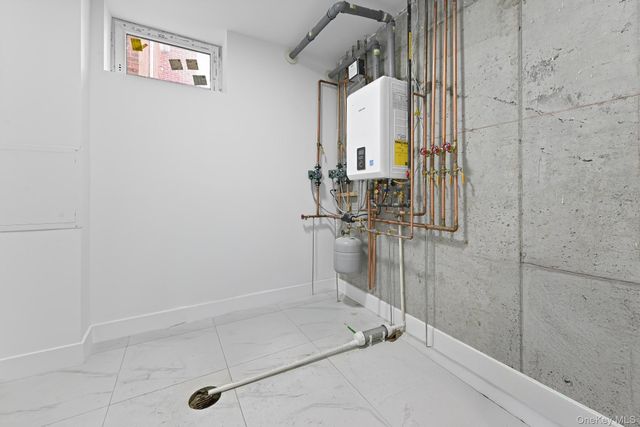 32-35 164th Street, Flushing, NY 11358