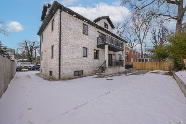 32-35 164th Street, Flushing, NY 11358