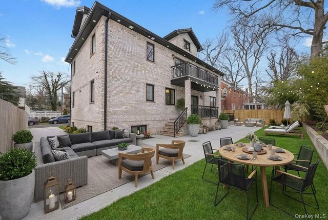 32-35 164th Street, Flushing, NY 11358