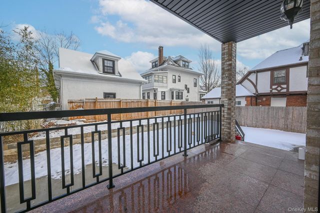 32-35 164th Street, Flushing, NY 11358