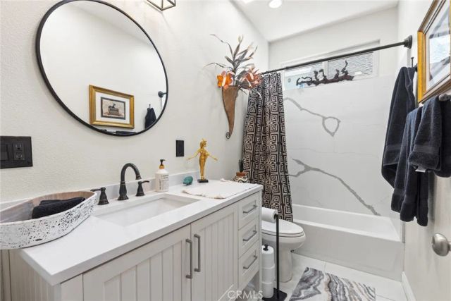 1813 Devonshire, Chico, CA 95928