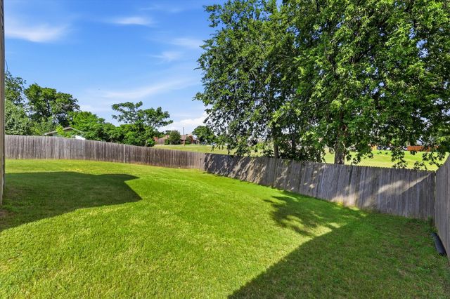 2304 Greenwood Circle, Carrollton, TX 75006