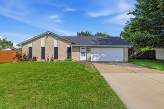 2304 Greenwood Circle, Carrollton, TX 75006
