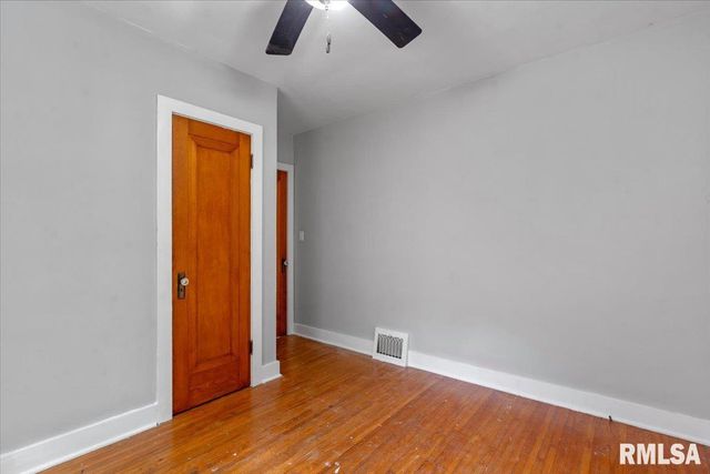 2535 S 8TH Street, Springfield, IL 62703