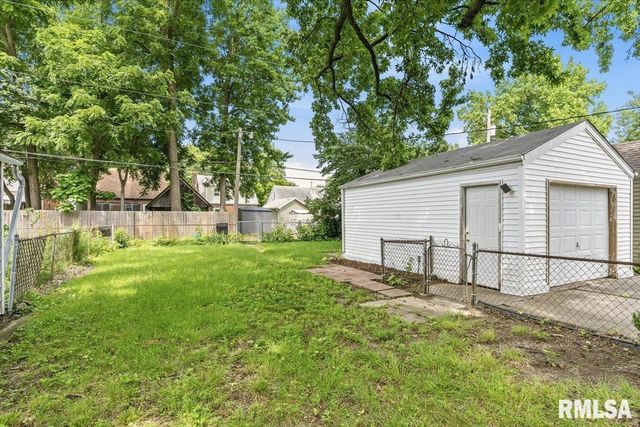 2535 S 8TH Street, Springfield, IL 62703