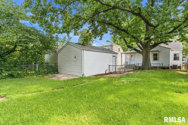 2535 S 8TH Street, Springfield, IL 62703