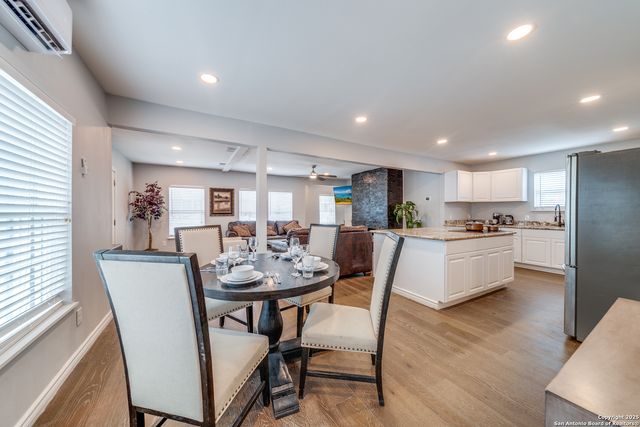 811 W Kings, San Antonio, TX 78212