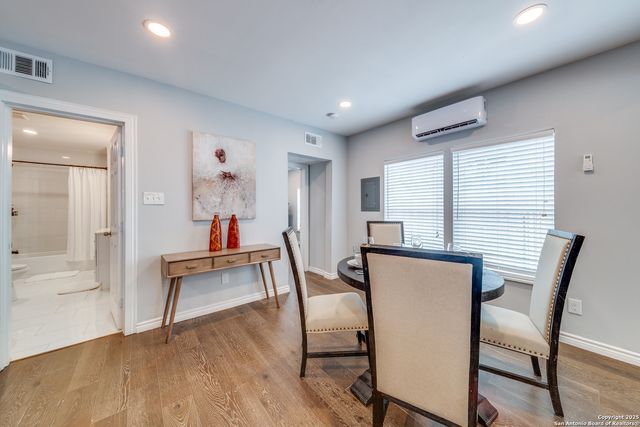 811 W Kings, San Antonio, TX 78212