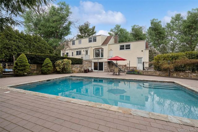 4 University Drive, East Setauket, NY 11733