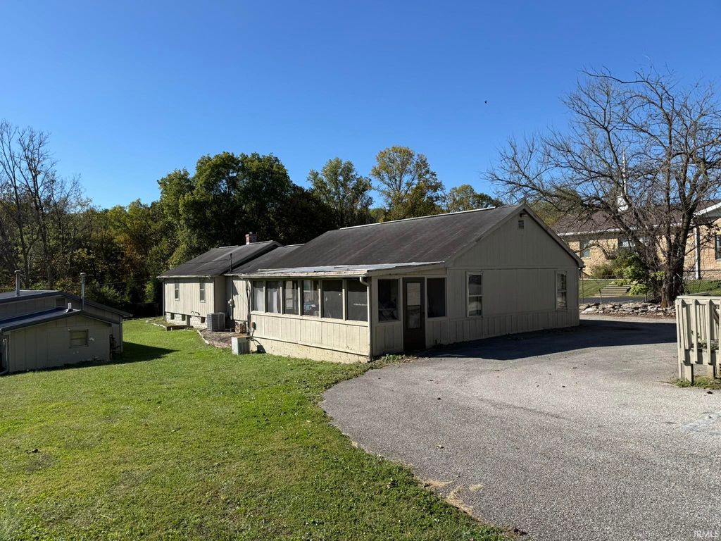 1024 N Country Club Drive 1016 1022 1024a And 1024, Bloomington, IN 47403
