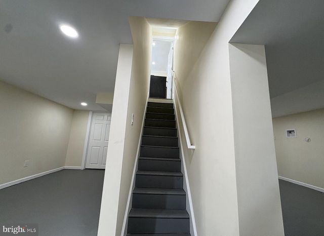 405 ELM AVE, Riverton, NJ 08077