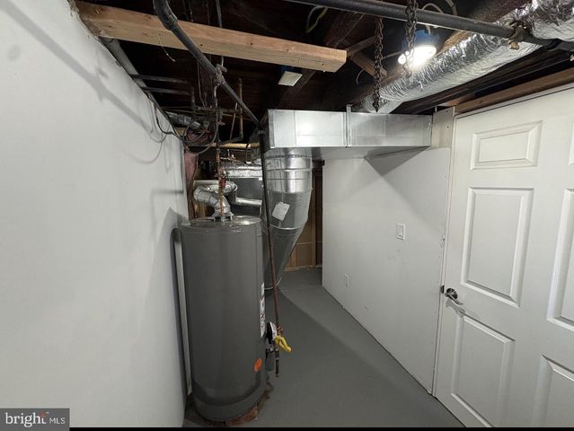 405 ELM AVE, Riverton, NJ 08077