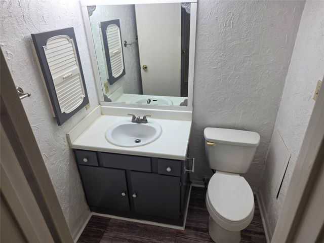 3025 Walnut Bend Lane 21, Houston, TX 77042