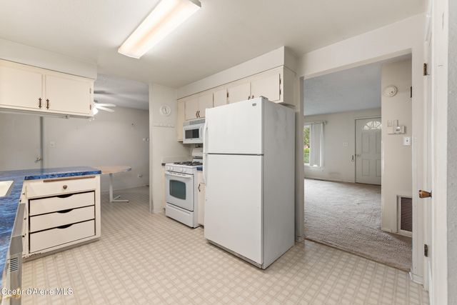 921 Ruth AVE Ave, Sandpoint, ID 83864