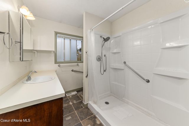 921 Ruth AVE Ave, Sandpoint, ID 83864