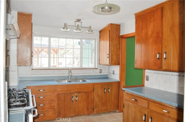 56843 Carlyle Drive, Yucca Valley, CA 92284