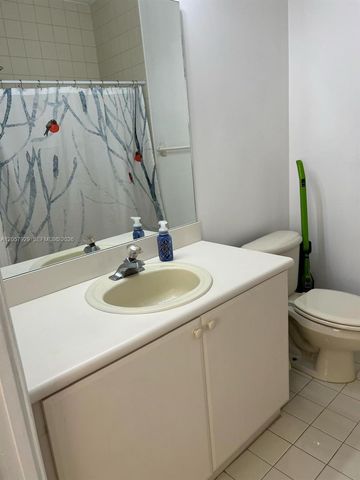 17820 NW 73rd Ave 200-1, Hialeah, FL 33015