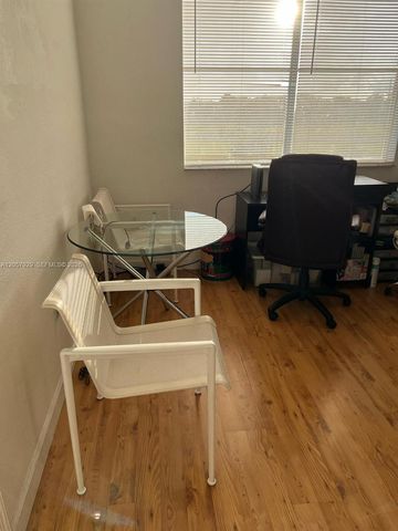 17820 NW 73rd Ave 200-1, Hialeah, FL 33015