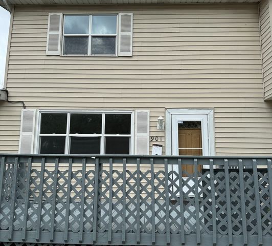 901 Gael Drive B, Joliet, IL 60435
