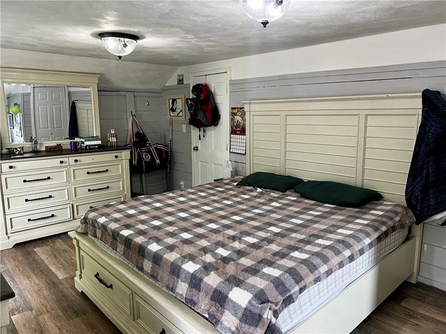 72 Farnum Pike, Smithfield, RI 02917