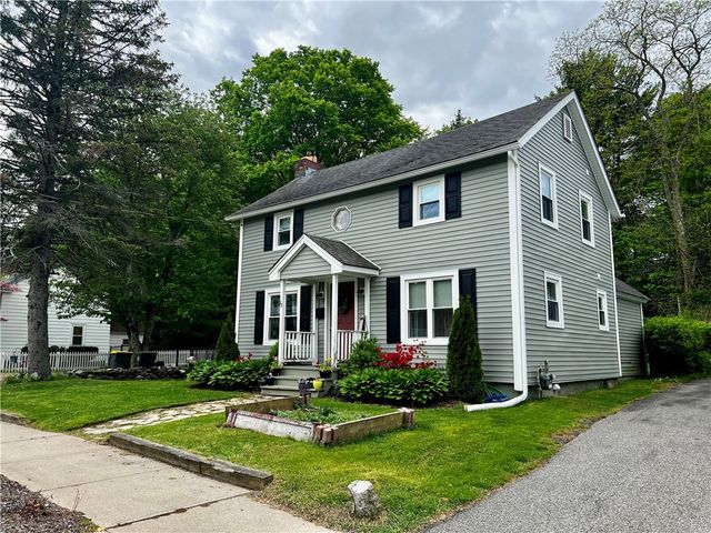 72 Farnum Pike, Smithfield, RI 02917