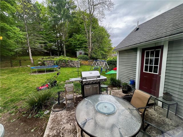 72 Farnum Pike, Smithfield, RI 02917