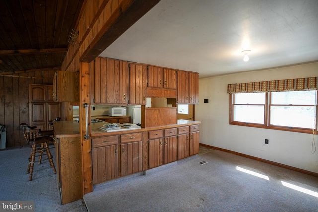 8245 INTERCHANGE RD, Lehighton, PA 18235