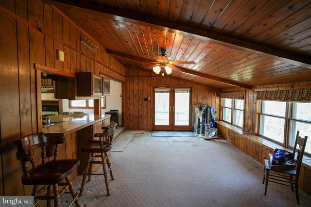 8245 INTERCHANGE RD, Lehighton, PA 18235