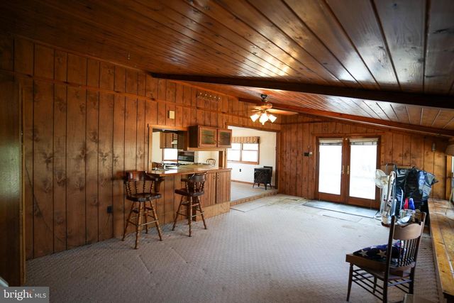 8245 INTERCHANGE RD, Lehighton, PA 18235