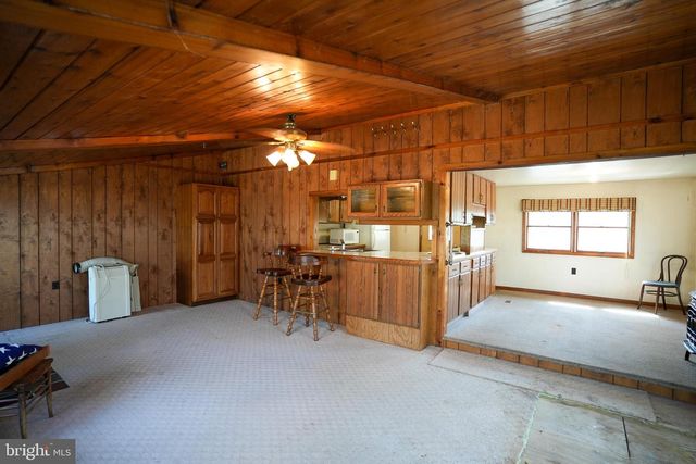 8245 INTERCHANGE RD, Lehighton, PA 18235