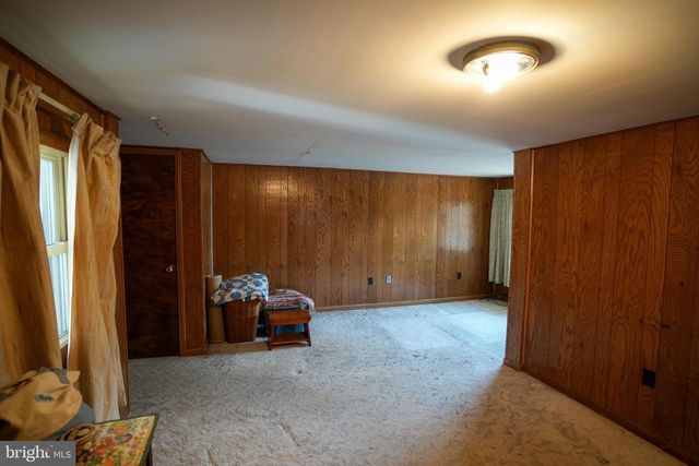 8245 INTERCHANGE RD, Lehighton, PA 18235