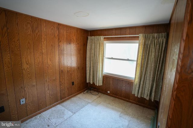 8245 INTERCHANGE RD, Lehighton, PA 18235