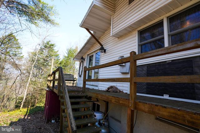 8245 INTERCHANGE RD, Lehighton, PA 18235