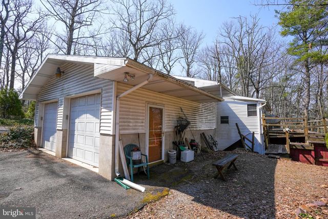 8245 INTERCHANGE RD, Lehighton, PA 18235