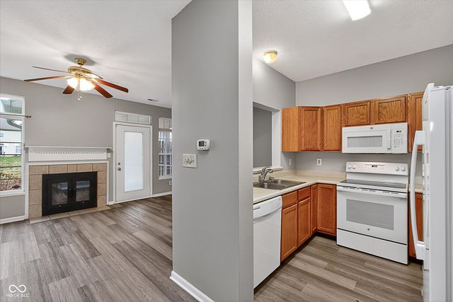 5549 Nighthawk Way, Indianapolis, IN 46254