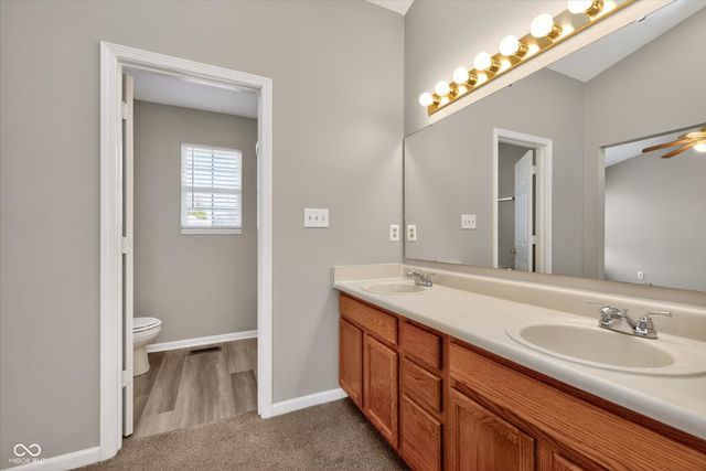 5549 Nighthawk Way, Indianapolis, IN 46254