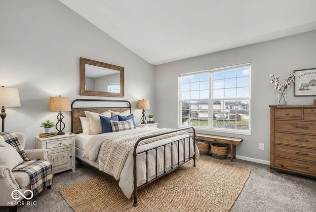 5549 Nighthawk Way, Indianapolis, IN 46254